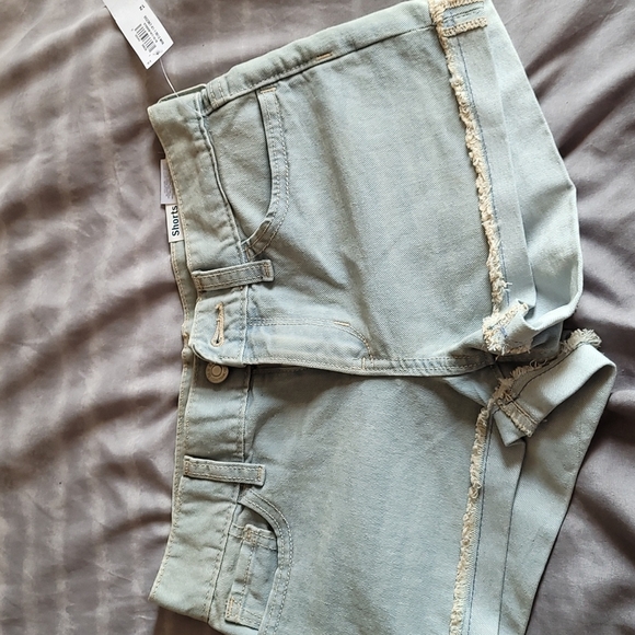 Old Navy Shorts, Girl Size 12 - Picture 2 of 8
